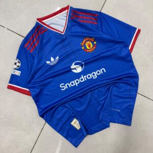 Manchester United 2026/27 away football jersey  CUNHA #10